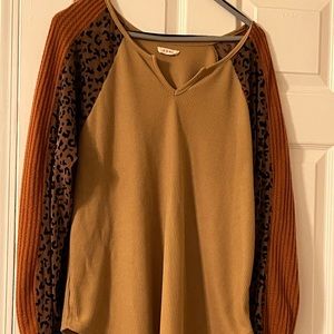 Leopard Print long sleeves top